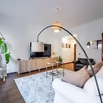 Boho Chic Retreat In Porta Romana 밀라노